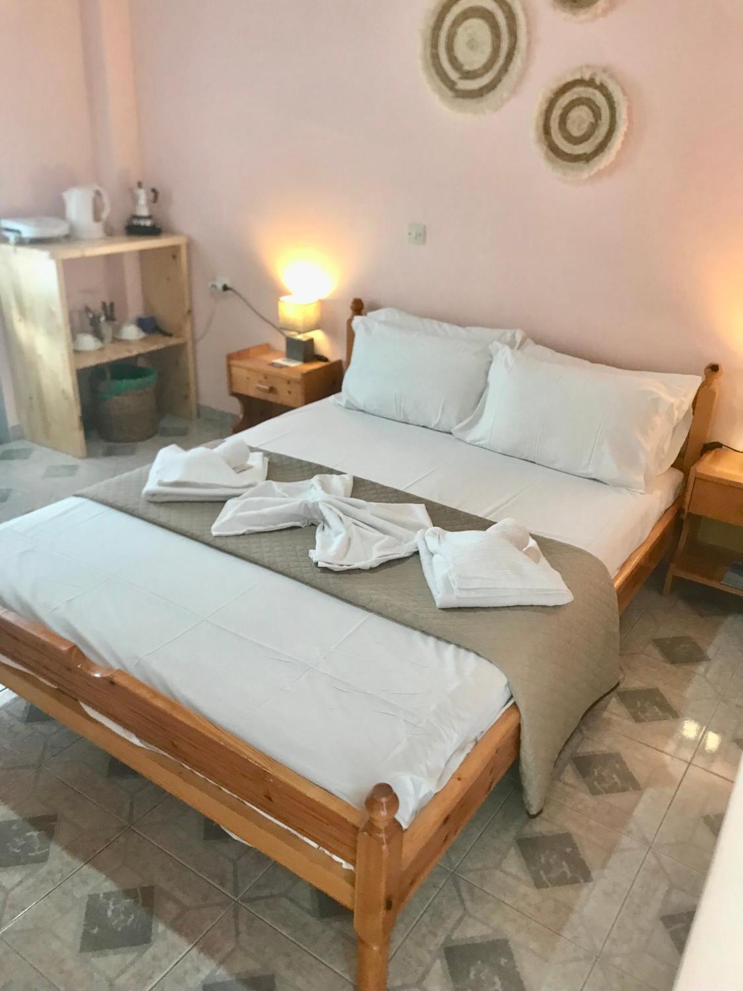Pansion Margarita Apartment Ayios Nikitas Ngoại thất bức ảnh
